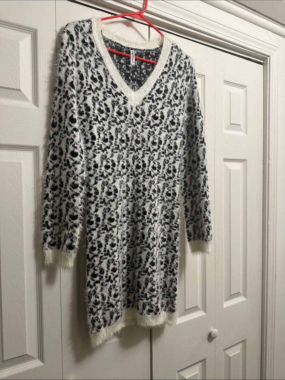White Mark Fuzzy Leopard-Print V-Neck Sweater Dress in White and Black